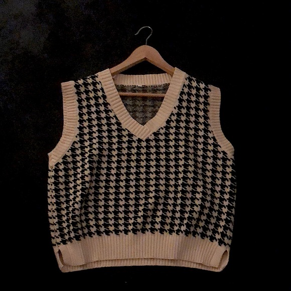 sweater vest - Picture 1 of 1